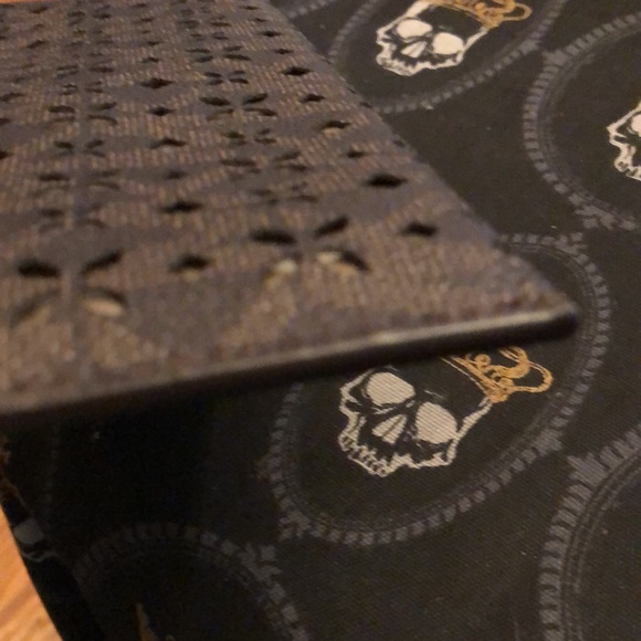 Authentic Michael Kors wristlet. NWOT - Picture 13 of 13